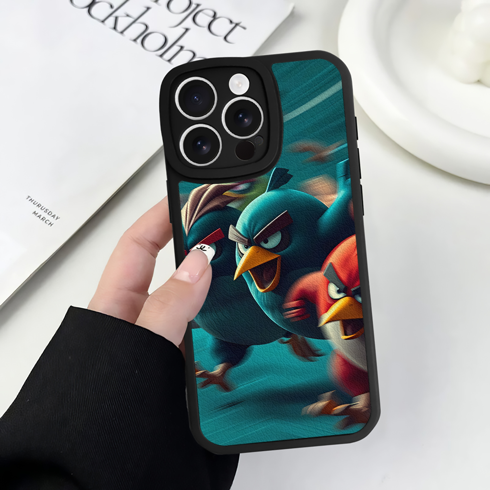 （画像用） Angry Birds アングリーバード 【iPhone 16シリーズ対応】シリコンスマホケース（レザー調） 材質：シリコン